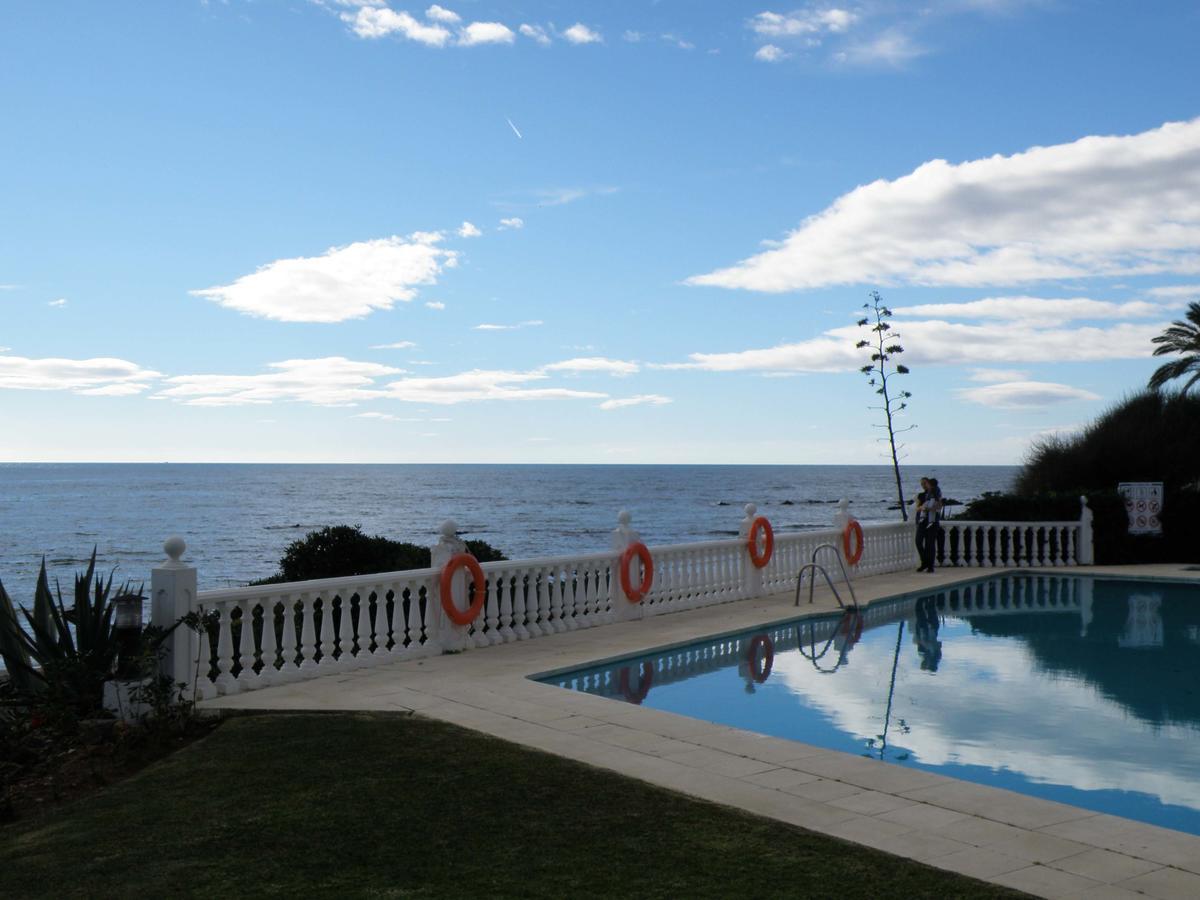 Апартаменты Apartamento En La Playa Михас-Коста Экстерьер фото